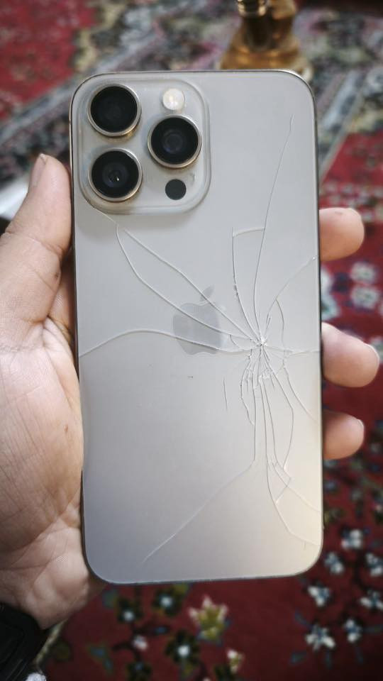 ايفون 15 برو ماكس
256 
دبل سيم
بطارية 92 
مفطور ضهر
مبدل شاشه اصليه 
725 بي مجال للشراي
*********** بي واتساب
