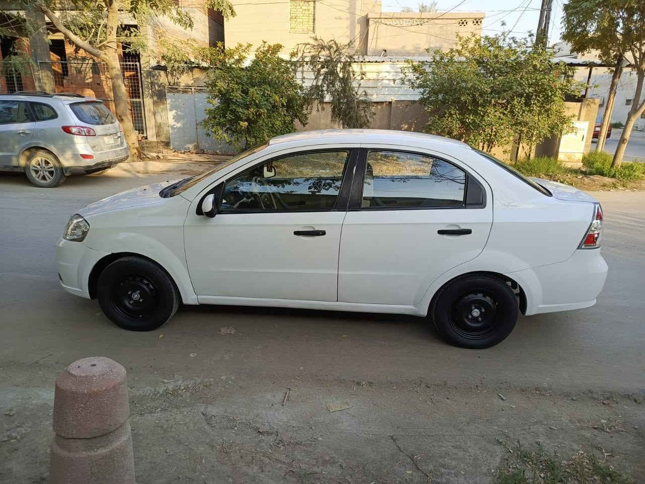 #يالله سلام عليكم افيو موديل 2011 وارد خليجي شركه العامة رقـم بابل النكليزي جديد سنوية 2030هزه جديده بسمنه محرك مفتوح مكينه 1600 فول اوتماتيك بيه رش صبغ للمجالية فقط جاهزه من كلشي كير ومكينه حداديه تخم تاير تبريد ثلـج كلها جديد الـسعر 67 بية مجال قليل عيوني حله باب مشهد للاستفسار على الرقـم الهاتف ***********
