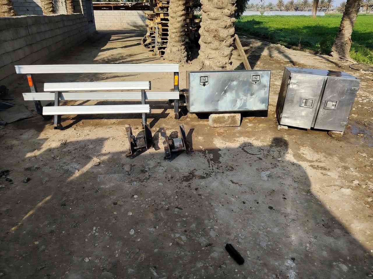 سلام عليكم البيع صناديك وسبايدرات وقاعده سبيرات ستيل المكان جبله الاتصال ***********
