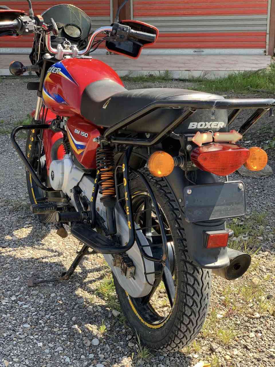 سلام عليكم دراجه بوكسر مديل 22دراجه خير من الله نضافته مثل ماوضح بلصوره عنوان ديالى تقاطع الوجهيه الشراي ينتصل ويدلل ***********
