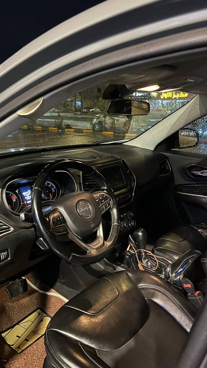 للبيع جيب شيروكي بزون
موديل 2019

وارد امريكي 3 قطع صبغ اماميه 

مكينه 2400

رقم نجف 

ماشيه 124

فول ماعدى البانوراما

جلد

كرسي كهرباء

بصمه عدد 3

كامره دواره

رادار 

تحديدمسار

توقف ذاتي

تحكمات ستيرن

باوتوث

شاشه

اظاءة ترحيب

حساس

بلوجكتر

لون السياره سمنتي

جاهزه السياره من كولشي 

مكينه وگير وتبريد وحداديه 

وكهربائيات 

السعر 122ورقه

مكاني النجف

***********

***********

راسلني وات ساب وتدلل بكل المعلومات بعد
