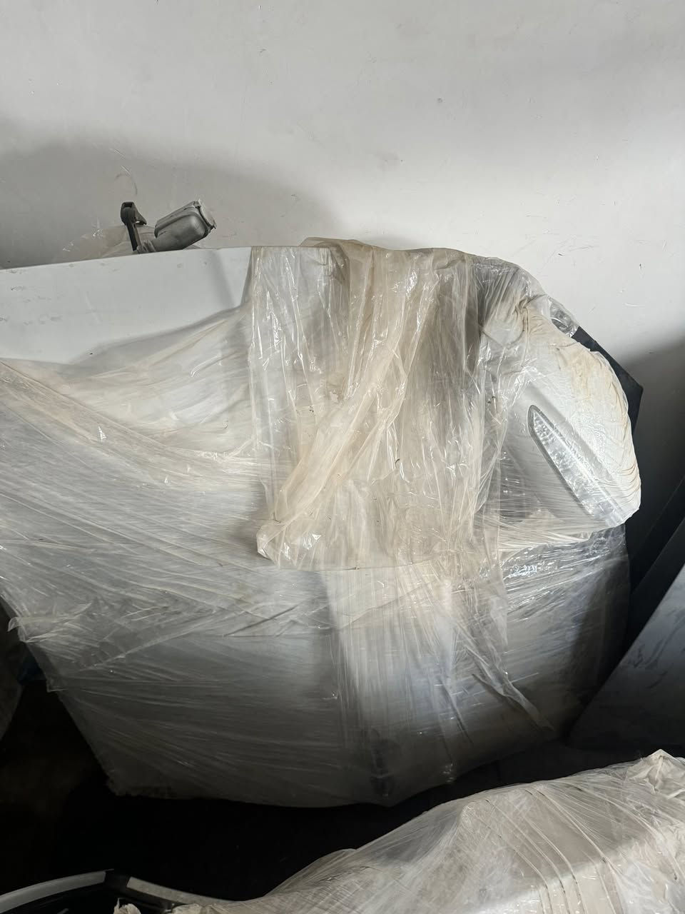 تخم بوب سوناتا خليجي 2011لون ابيض ثلجي مال حاويه جدد
***********
