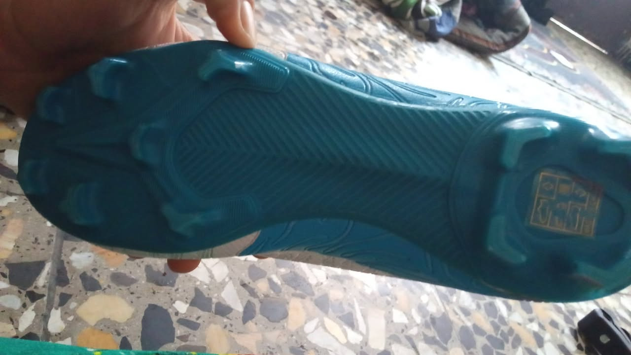 سلام عليكم عندي احذيه ستند اصليه الشراي يطبلي خاص


**إذا كنت صاحب هذا الإعلان وتريد حذفه لأي سبب، رجاءا أرسل رسالة إلى الدعم الفني**