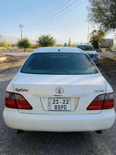 بەناوی خوای گەورە
شاهینە ٢٠٠٧ ساج مەلەکی بڕاوە 
کامل مەسروف کراوە ١٨٠ مەکینە بچوک گێڕ گەورە 
جامی هەڵ گیراوە برێکی بەستراوە 
گەرمیوو ساردی مەزبوت 
بێ تەقەو ڕەقە پێشوو دوای کەپسە 
سەقفی شوشەیە بەس شوێن موس بۆیاخە 
سیعر ٥٠ کەمێ مجال شوێن خوڕماڵ 
***********
