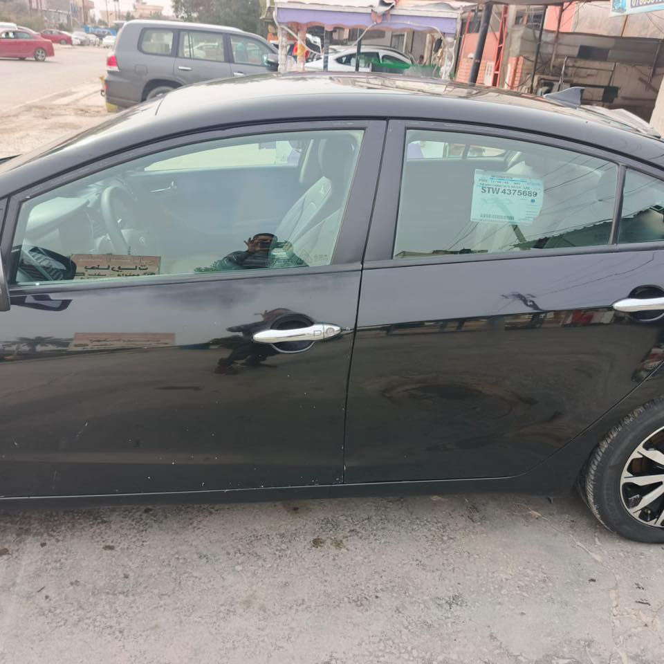 السلام عليكم فورتي موديل2014 وارد بيها اربع قطع صبغ بدون دواخل مكينه 2000 دوش مكينه كير حداديه مكفول السعر 100وبيها مجال رقم ***********
