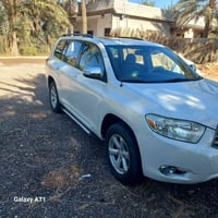 هايلندر ٢٠١٠باسمي سياره جديده مكفوله كلين دفع رباعي محرك ٦سلندر جاهزه ...