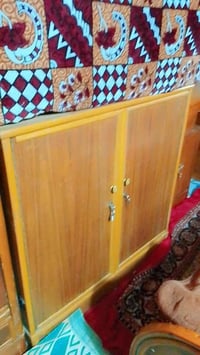 بوفيه بابين • عربانة اطفال • ميز مراية • تسريحة مستعملة • اثاث منزلي م...