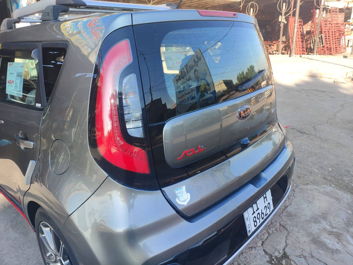 كيا سول موديل ٢٠١٩ فوك تحكمات السياره ماشيه ٥٨ اعلى فئه محرك ١٦٠٠تيربو الضرر بنيد وجاملغ مبدل اصلي ب امريكا  لون مميز سياره مكفوله بيها ثلاث انواع قياده تخم تاير جديد تدفئه كشنات تحكمات ستيرن قياده سبورت   رقم بغداد دولي  صغر غرامات عنوان بغداد الحسنيه للتواصل خاص او الاتصال  على الرقم ***********
