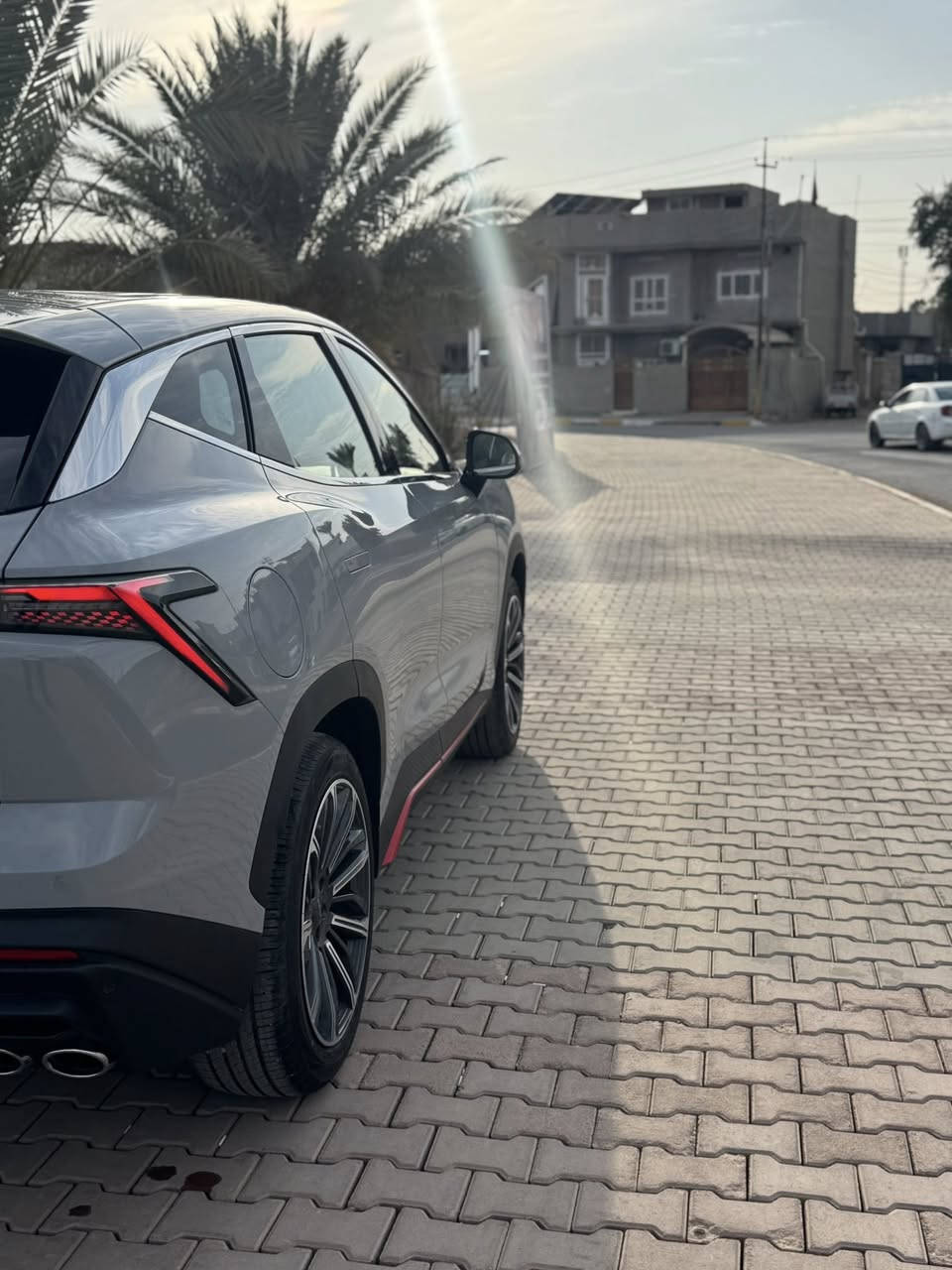 Dashing 1.6L Luxury
جيتور داشنج لگجـري 

ضمان وكالة هارلم 

الموديل: 2025

المحرك: 4 أسطوانات L1.6 تيربو 197 حصان حقن مباشر ناقل الحركة: DCT اوتوماتيكي من 7 سرعات العداد: صفر كيلو متر

استهلاك الوقود: 7.7 لتر لكل 100 كم

ضمان المحرك: 10 سنوات او 1،000,000 كم 

الضمان الأساسي: 6 سنوات وعداد كيلومترات

المواصفات

* إطارات قياس 20 إنج

* فتحة سقف بانوراما

* مقصورة الركاب من الجلد الفاخر

* مقعد السائق والراكب كهربائية

* مقعد السائق مع ذاكرة لحفظ وضعيات الجلوس

* مقعد السائق مبرد ومدفاء

* مقعد الراكب مبرد ومدفاء

* كاميرات محيطية 540 درجة

* شاشة التحكم بقياس 15.6إنج

* * شاشة القيادة بقياس 8 إنج

*نظام ابل كاربلاي واندرويد اوتو

* نظام أوامر وتحكم صوتي

* نظام صوتي 8 سماعات من SONY

* رادار تفاعلي

* تحذير مغادرة المسار

* نظام القيادة شبه الذاتية

* نقطة عمياء

* نظام تحذير الاصطدام الامامي والخلفي

* إنارة محيطية

* إنارة ترحيبية

* المرايا الجانبية قابلة للطي كهربائياً

* شاحن هاتف لاسلكي سريع

* خاصية إغلاق الشبابيك وفتحة السقف عن بعد

* مصابيح أمامية أوتوماتيكية زينون مع مصابيح نهارية LED

*التكيف التلقائي مع الضوء القريب والبعيد

* مسند الذراع الوسطي مع ثلاجة

* دخول ذكي (بصمة)

* تشغيل عن بعد

* صندوق كهربائي

نظام الفرامل اليدوية الاوتوماتيكي Autohold

* وضعيات قيادة متعددة

*6 وسائد هوائية

* موسيقى ترحيبية

* عتبات الأبواب مضيئة

* نظام تنقية الهواء مع شاشة لعرض البيئة الخارجية

* حساس للمطر

اتصال ☎️ ع الرقم سعر خاص او اتصل ع ارقام إذا شراء 

***********

***********
