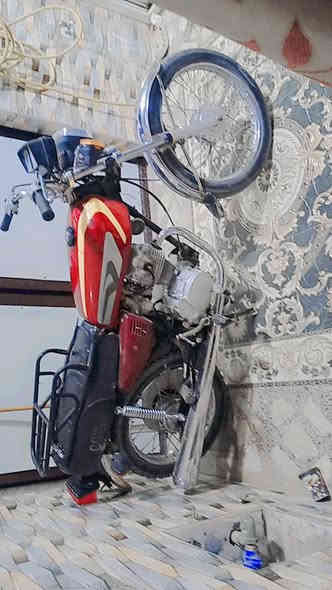 سلام عليكم  دراجه للييع اصولي وكيله علي عنجوره بلا خان سعر 700وبيه مجال مكاني نجف
***********
