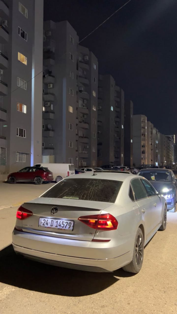 سلام عليكم 
باسات 2017 فول مواصفات se مكينة 1.8 توربو المرغوب 🔥
موصفات سلايت بصمة كشنات جلد كشنات هبتر كشن كهربائي وبعد هوايه مواصفات 
سيارة مكينة 18 توربو المرغوب 
السيارة داخلة كلين للعراق  هنا بل عراق صاير بيها حادث بونيد وباب بدون دواخل بدون ايرباك وبيها تعديلات بارد بدون دواخل بشرط
كير ومحرك بشرط 

سعر السيارة  140) ورقة وبيها مجال للشراي 

تواصل خاص او واتساب.   *********** أربيل, العراق
