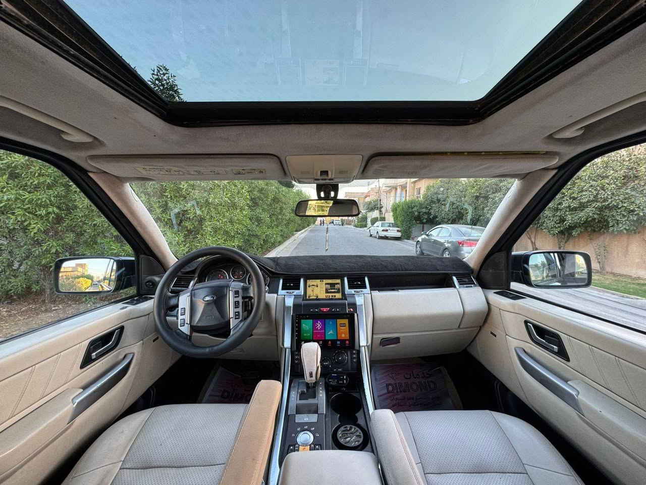 🔥 للبيع او مراوس — Range Rover Vogue Autobiography  خليجي 🔥
سيارة فخمة بحالة ممتازة، أعلى فئة من الفوج، مواصفات كاملة بدون نقص.👌🏼

📌 الموديل: 2009 محدث 2013

📌 الوارد: خليجي

📌 القير: أوتوماتيك

📌 الدفع: رباعي (4×4)

📌 المحرك: V8 سوبرچارج قوي وعزم عالي

📌 الحالة: مكفولة من حادث وصبغ مكان التحديث فقط

✨ المواصفات: جكات

داخل بيجي

 كامرات

مجموعة زنون

جلد فاخر — تدفئة وتبريد مقاعد — شاشة ملاحة — كاميرا خلفية — حساسات — سقف بانوراما — نظام صوت عالي — ذاكرة مقاعد — باب خلفي كهرباء -شاشات _ رقم اربيل تحويل او كاله 

📞 للتواصل: (*********** )
