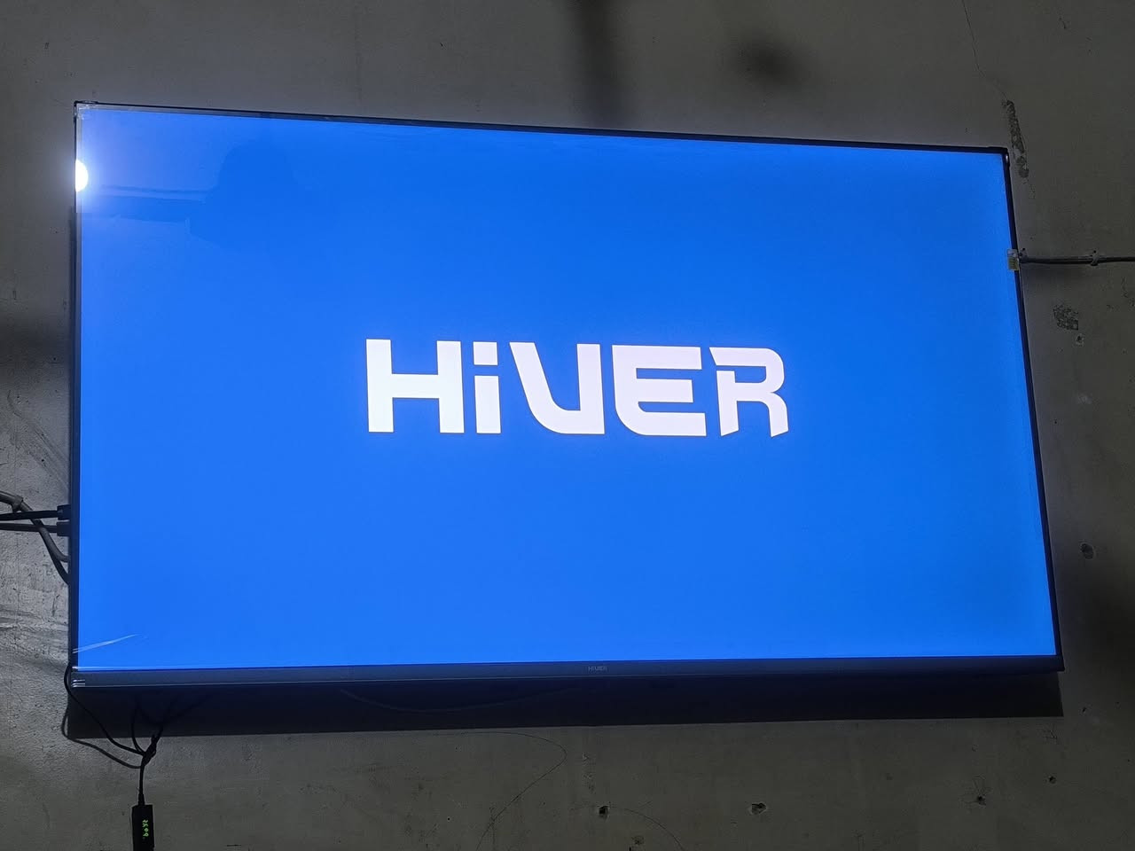 شاشة بلازما نوع هايفر . حجم 55 بوصه
فور كي . إنترنت وثلاجه 22 قدم.  جدد الاستخدام فقط اسبوع واحد. 

اسعارهم خاص واي شي عندك مراوس ميخالف


**إذا كنت صاحب هذا الإعلان وتريد حذفه لأي سبب، رجاءا أرسل رسالة إلى الدعم الفني**