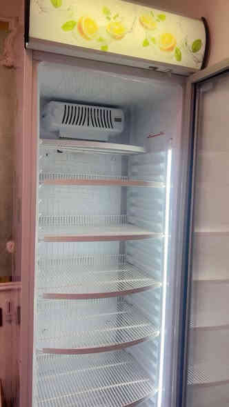 السلام وعليكم براد ايكور التركي جديد كسر كارتون ماخذة ب550قفلة ب400الاتصال ع الرقم ***********
