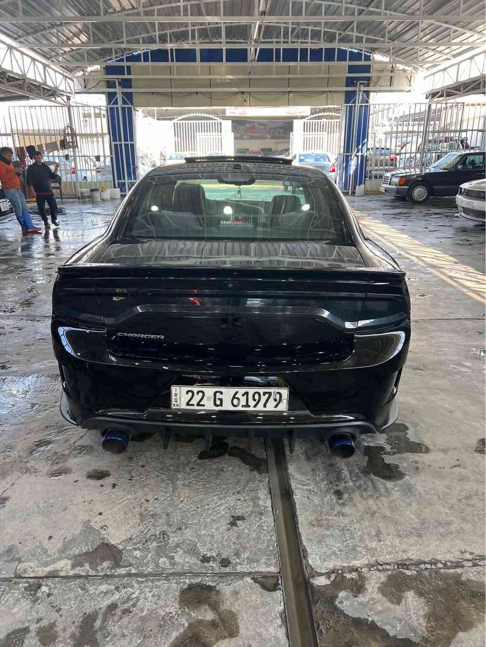 سلامً عليكم چارجر موديل (٢٠١٧) وارد أمريكي كلين تايتل فول مواصفات ١/١  صار بيه حادث بالعراق جاملغ خلفي ايمن السياره مغلفه PPf رقم أربيل ضمان وكاله أو تحويل مكان السياره بغداد للاستفسار (***********) Colombo, Sri Lanka
