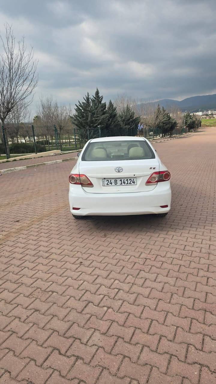 بیکاشۆی خەلیجی سپی
مۆدێل 2013
ماوەی رۆیشتن 210 هەزار رۆیشتووه
سەیارەکە حیزام سبوغه
شانسی یەکانی پێشی هەندێکی گرتووه
سەنەوی و هەزەی تازەیە دینار غەرامەی نییه
مەکینەیەکی تازەی ئەوروپیم بۆ بەستتوه
شوێن هەولێر
*****/
 ***********
+++++---
​الموديل: 2013
​اللون: أبيض
​المسافة المقطوعة: 210 ألف كم
​حالة الصبغ: حزام صبغ (مصبوغة داير)
​الشاصي: الشاصيات الأمامية فيها ضربات بسيطة (متأثرة جزئياً)
​المحرك: محرك جديد (وارد أوروبي)
​الأوراق الثبوتية: سنوية وهزة (فحص دوري) جديدة، ولا توجد عليها أي غرامات مرورية.
​الموقع: أربيل
​للتواصل والاستفسار:
📞 *********** السليمانية, العراق
