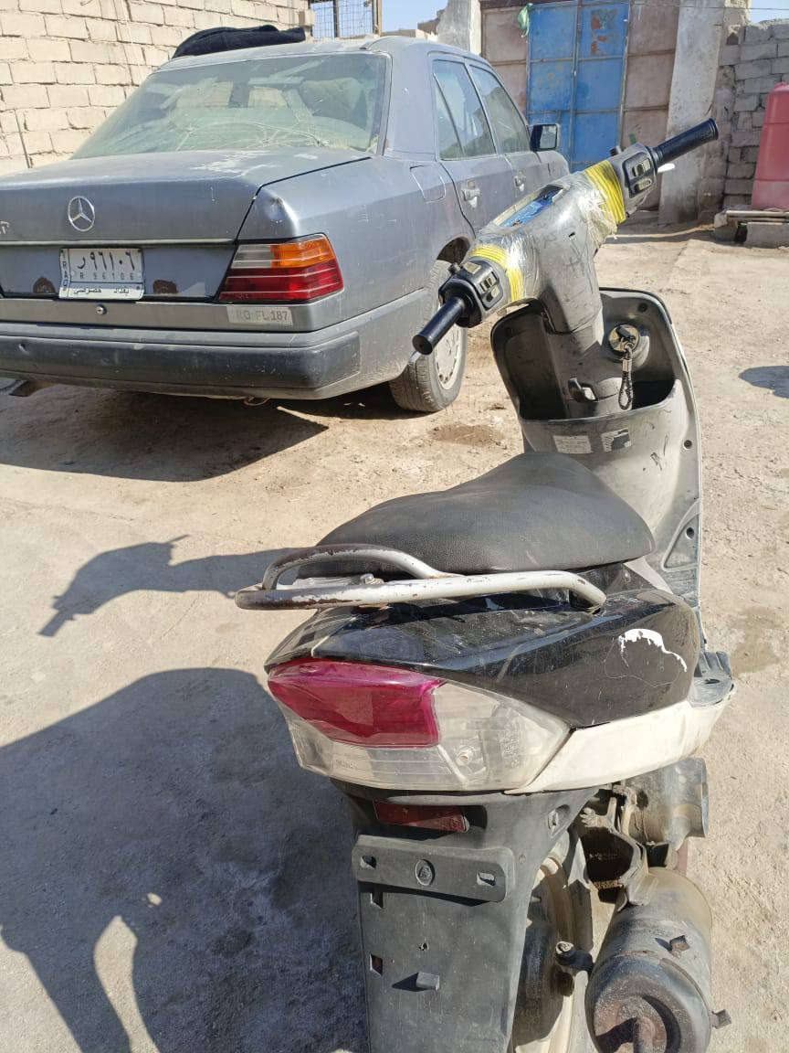 سلام عليكم ماكس  قجمه للبيع
دراجه  ختم واحد ونضيفه  مامفتوح  محرك ناعم صوته ماتسمعه كلشي شغال كهربائيات. سلف هندر نگر  لاتبخير ولاتنقيص .سعره 600 وبيها مجال*********** مكاني القرنه مكلف .ب.نشر
