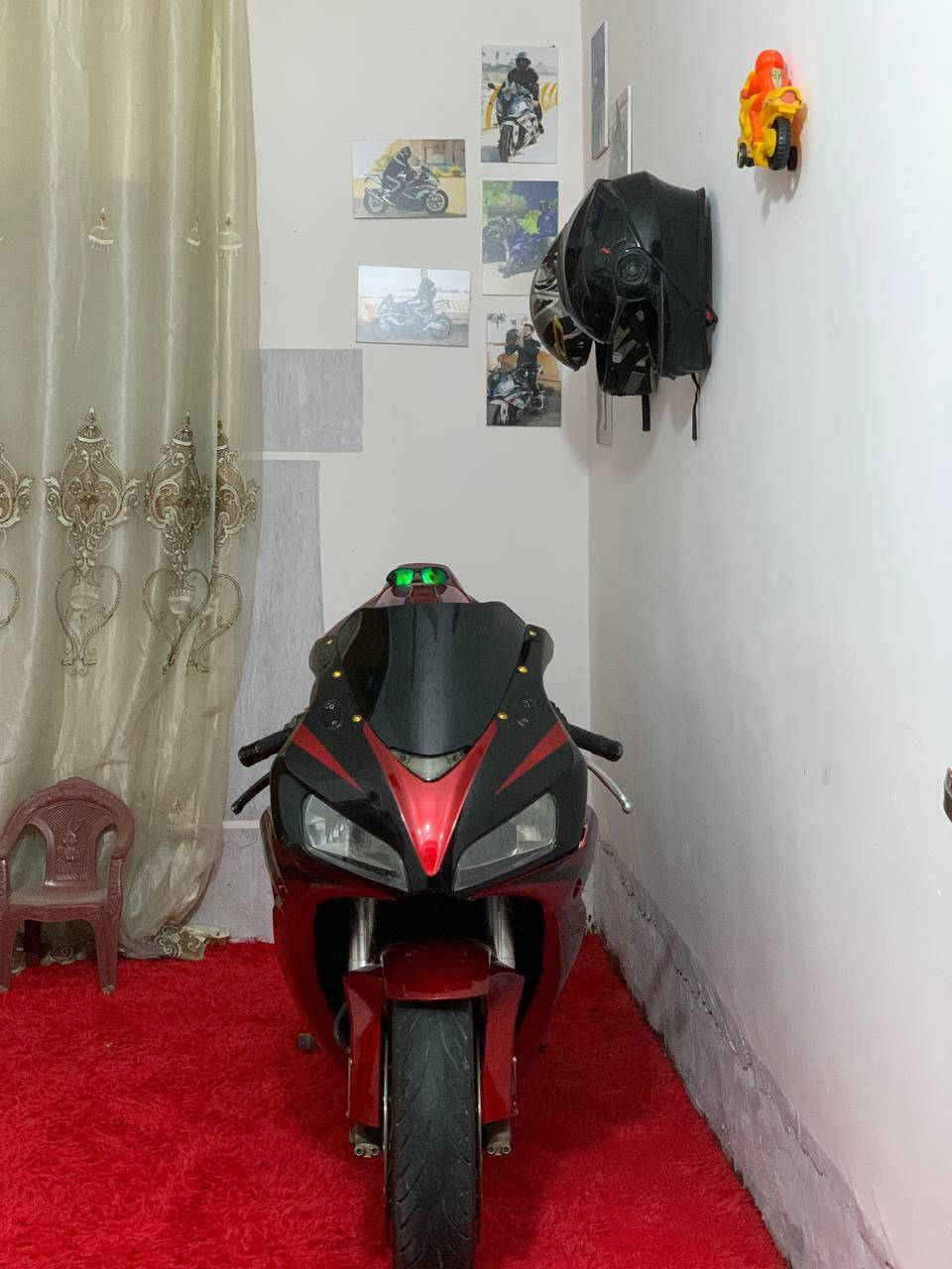 للبيع شغالة وتمشي فقط بيها خربطة
هوندا 1000rr موديل 7 
السعر 15 ورقة بابل سدة الهندية ***********
