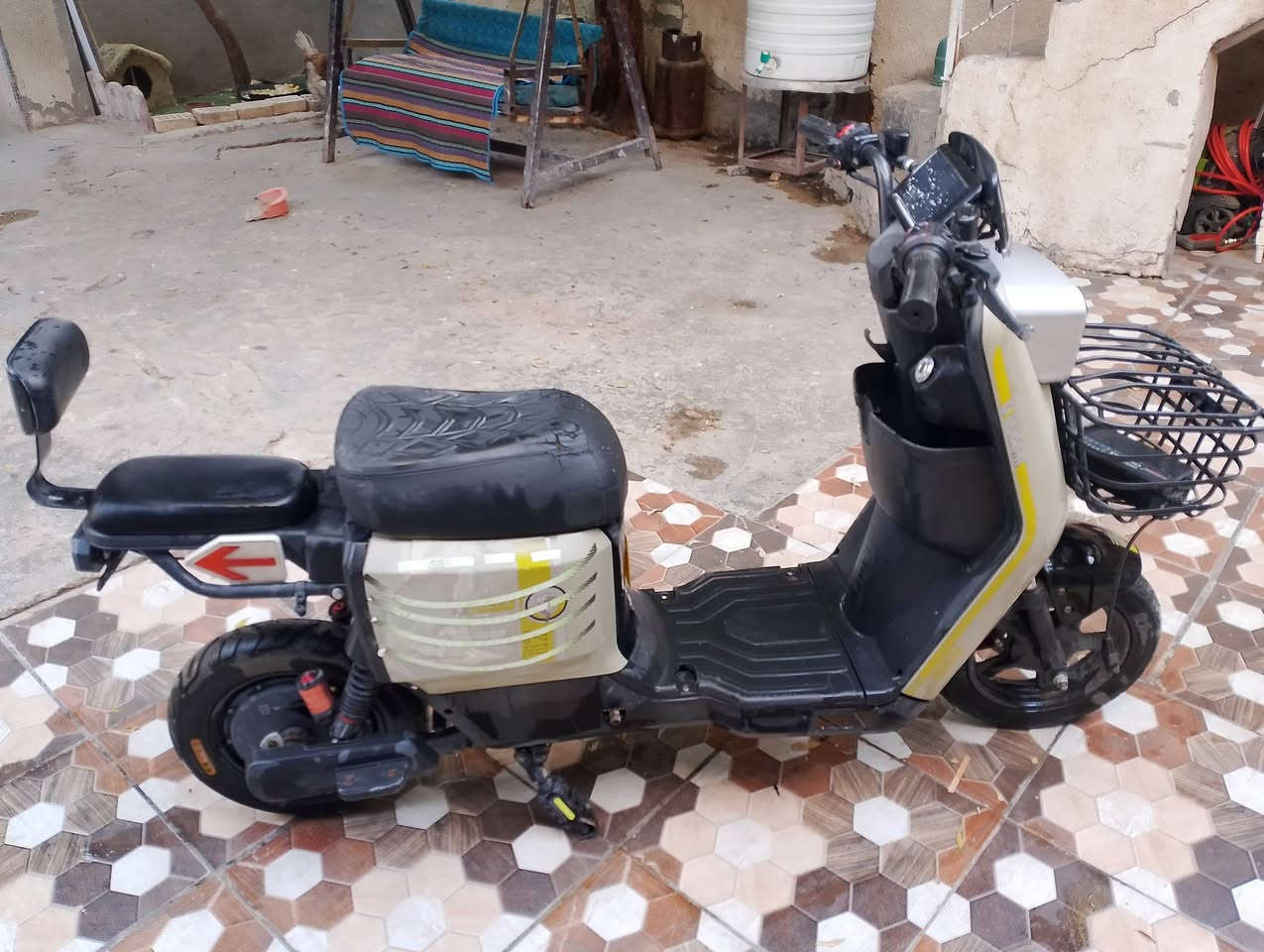 R7
موديل 2026 / 5 بطاريات دبل العنوان بغداد البلديات نظيفه بس تبديل بطاريات عوزهه كلشي مابيهه السعر خاص للاستفسار خاص.


**إذا كنت صاحب هذا الإعلان وتريد حذفه لأي سبب، رجاءا أرسل رسالة إلى الدعم الفني**