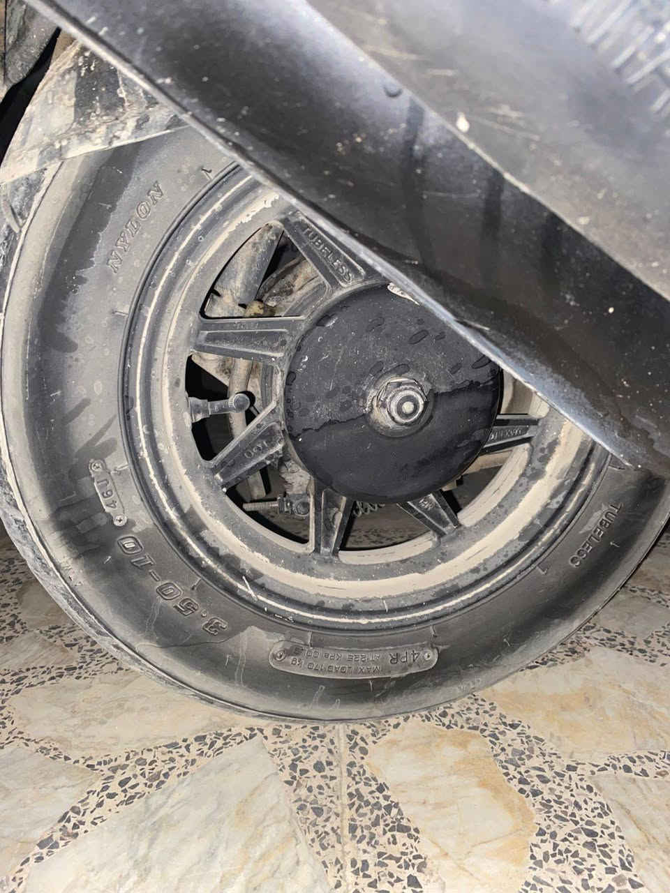 السلام عليكم ويل كب نجمه ثقيل وصالنصه FM صوتها ناعم يخيل اسم فطر ما بيها الويل كب مراوس بويل كب امشيف والصالنصه مراوس ببلادي 
***********
