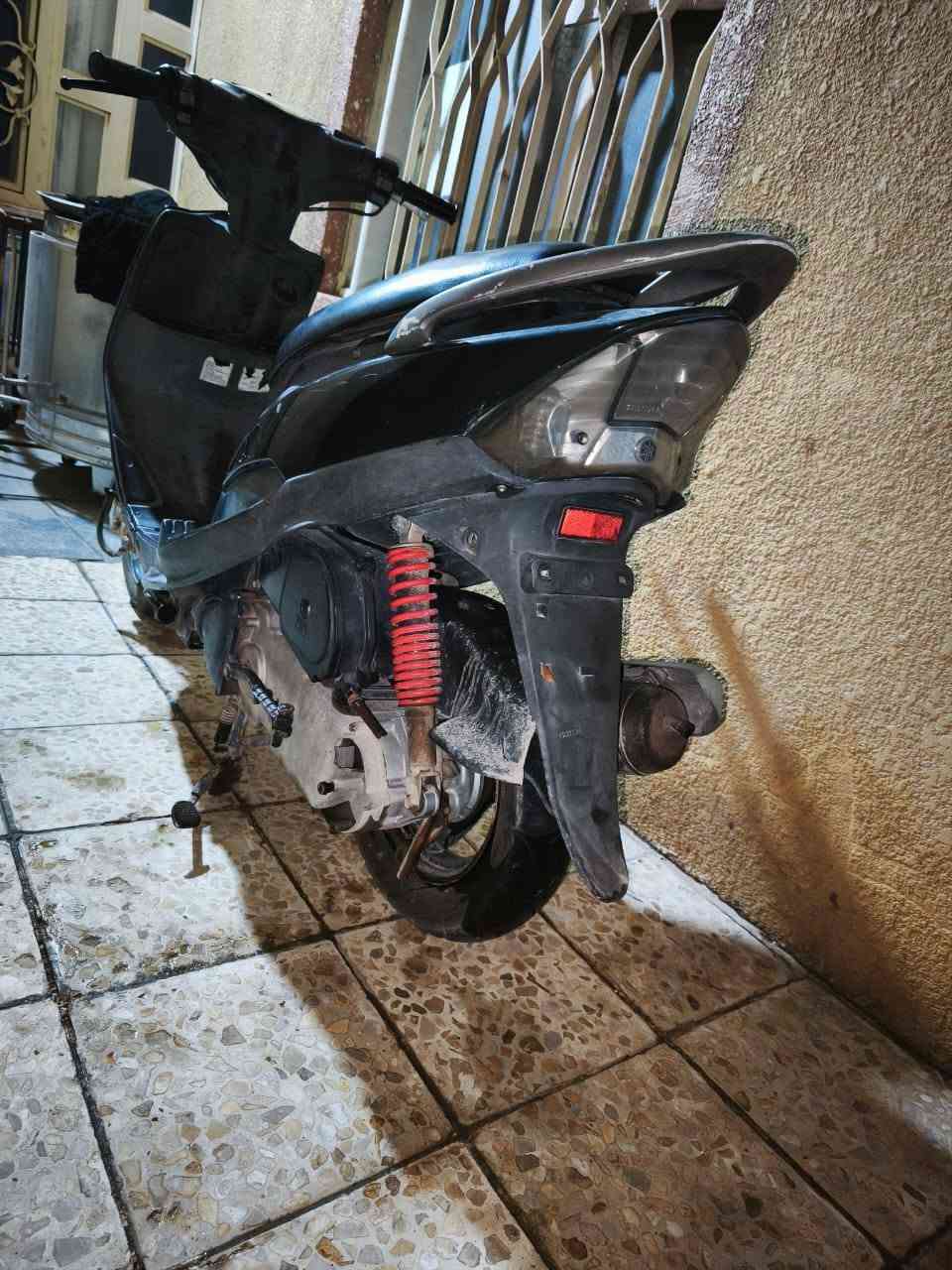 السلام عليكم
دراجه للبيع ماكس عدله نضيفه
دراجه مجفته كامل مواصفات كفارت وكهربائات شغله
السعر 400.  بيه مجال
النجف لاشرف ابو الصخير مقابل اسواق للشماع
الاستفسار على الرقم.  ***********
