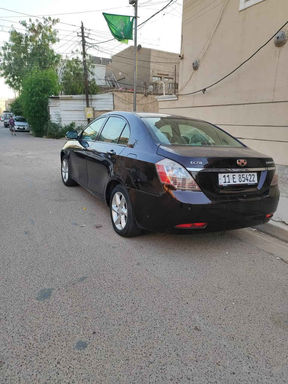 جيلي ام گراد ٢٠١٣ مكفولة من الصبغ والضربه فقط البنيد بي جراد مكينه مكفوله صدر تخم تاير بيها خلل بالگير فقط رقم بغداد دولي بسمي السعر ٤٣ بيها مجال بسيط للاستفسار *********** بغداد حي الرساله الثانيه
