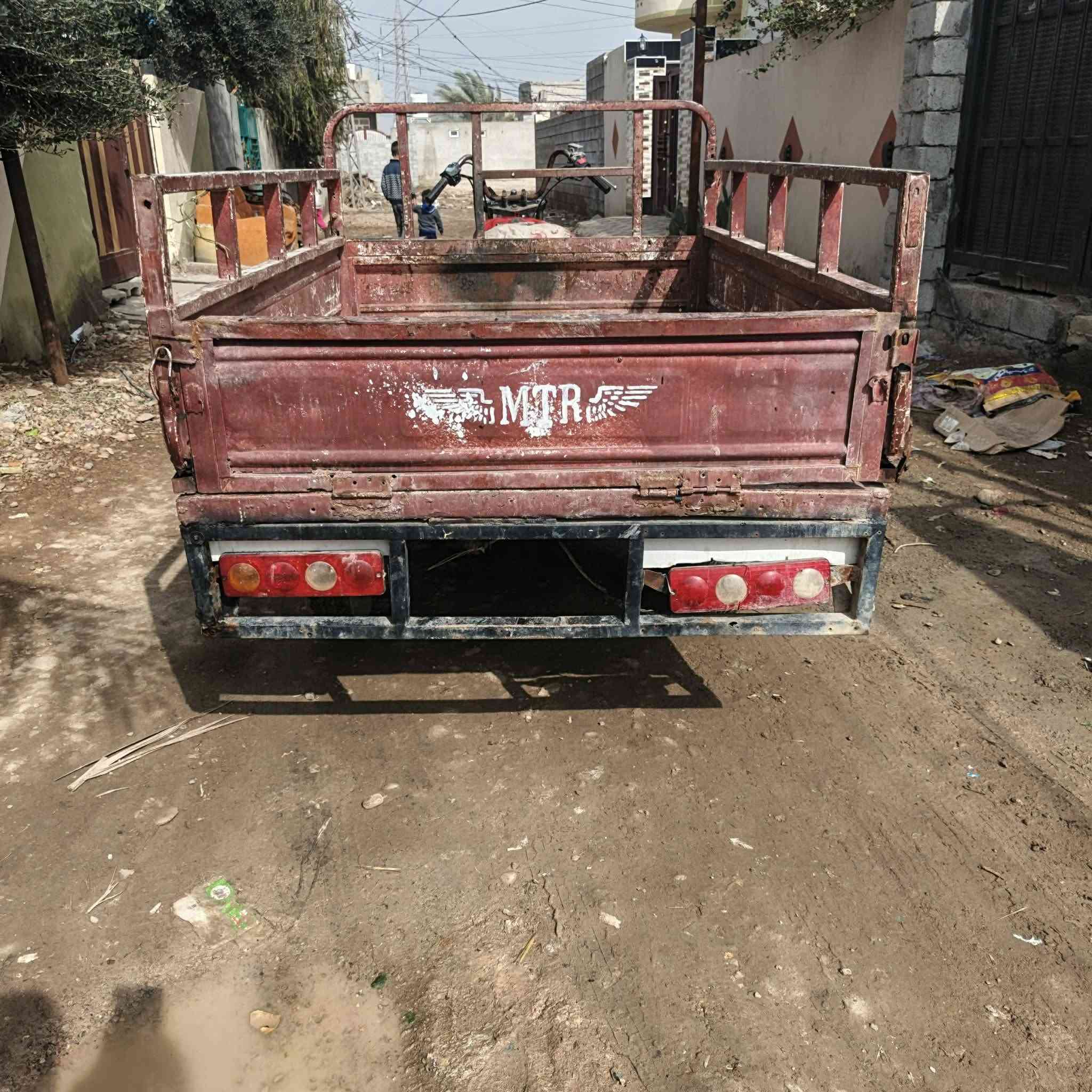 سلام عليكم ستوته امتيارللبيع محرك ام الطيراكسل ام الطير هندر واحد كهربائيات كامله نقصها بس باتري بدون اوراق السعر500وبيها مجال  مكاني ديالى للستفسار الاتصال ع رقم***********
