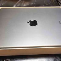 ايباد 9 ذاكرة 64 اخو الجديد سعر 250 وبي مجال بسيط مكان شارع فلسطين 077...