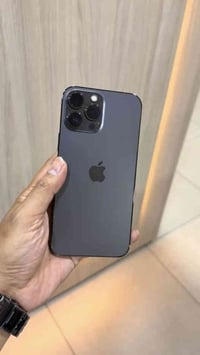 آيفون 13 برو ماكس  ذاكره : 256 بطاريه : 94 نموذج : M نظافه : 100% مكفو...