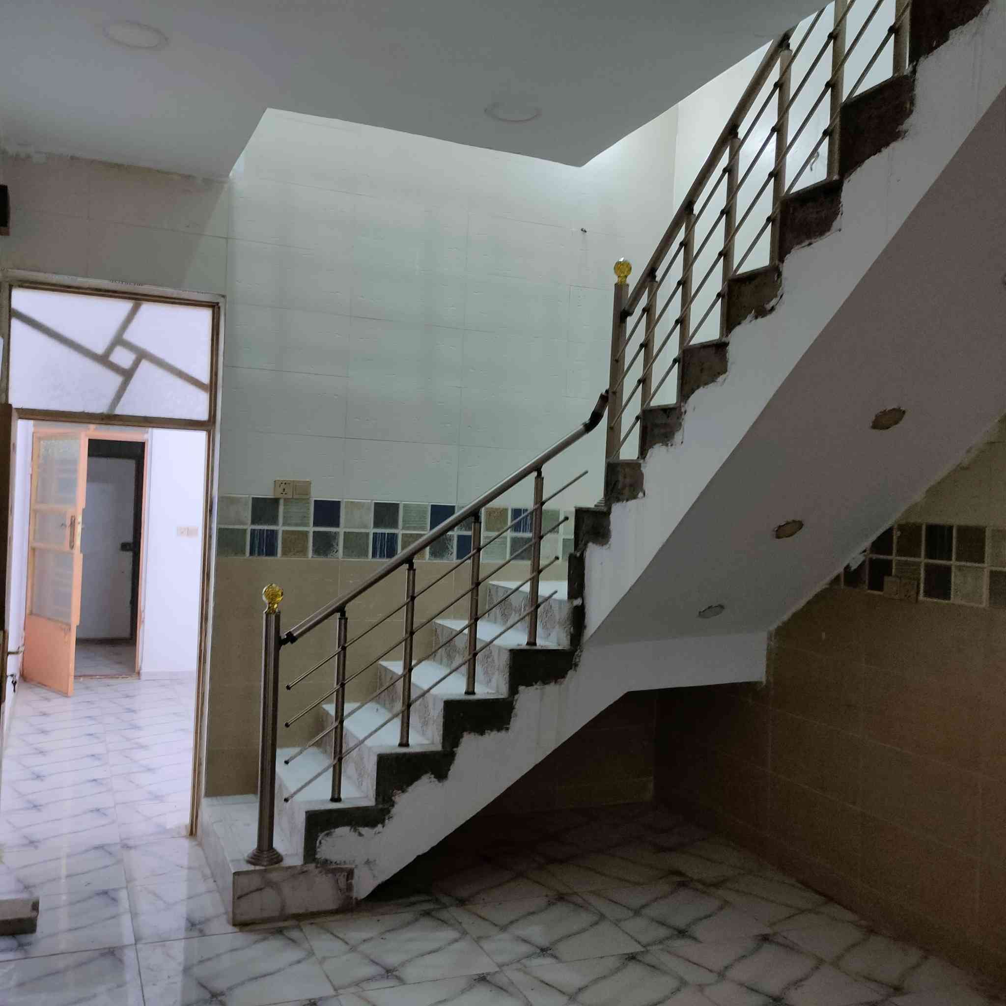 السلام عليكم بيت بسكينة مقاطعه ١٠/٢ قريب عل قناة خلف سيراميك محمد عودة سند ٢٥ مساحه ٨٨ طابق ونص للاستفسار الاتصال على الرقم ***********
