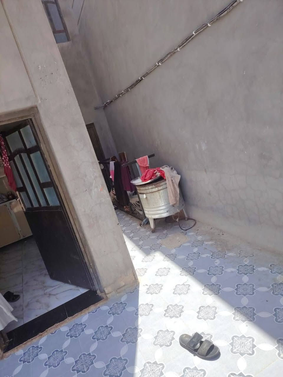 دار سكن ايجار  
الموقع حي اور قرب انور خضير 
على المتنزه المساحه 200متر 
 الاستفسارات اتصل على الرقم 
***********
