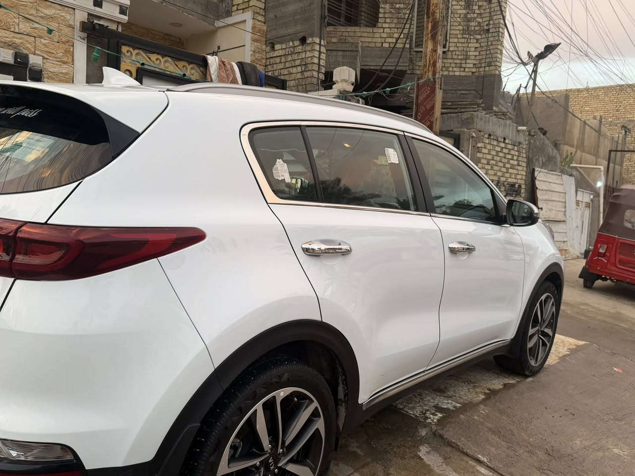 سبورتج خليجي موديل ٢٠٢١ بغداد فول مواصفات ماعدا الفتحة بصمه تشغيل عن بعد كشنات  كهرباء مري شفط حساسات ماشيه ٦٥ مكفوله ماعدا البارد مكفوله من الصبغ سياره نضيفه السعر ٢٠٥ وبيهة مجال. مكاني حي اور رقمي ***********
