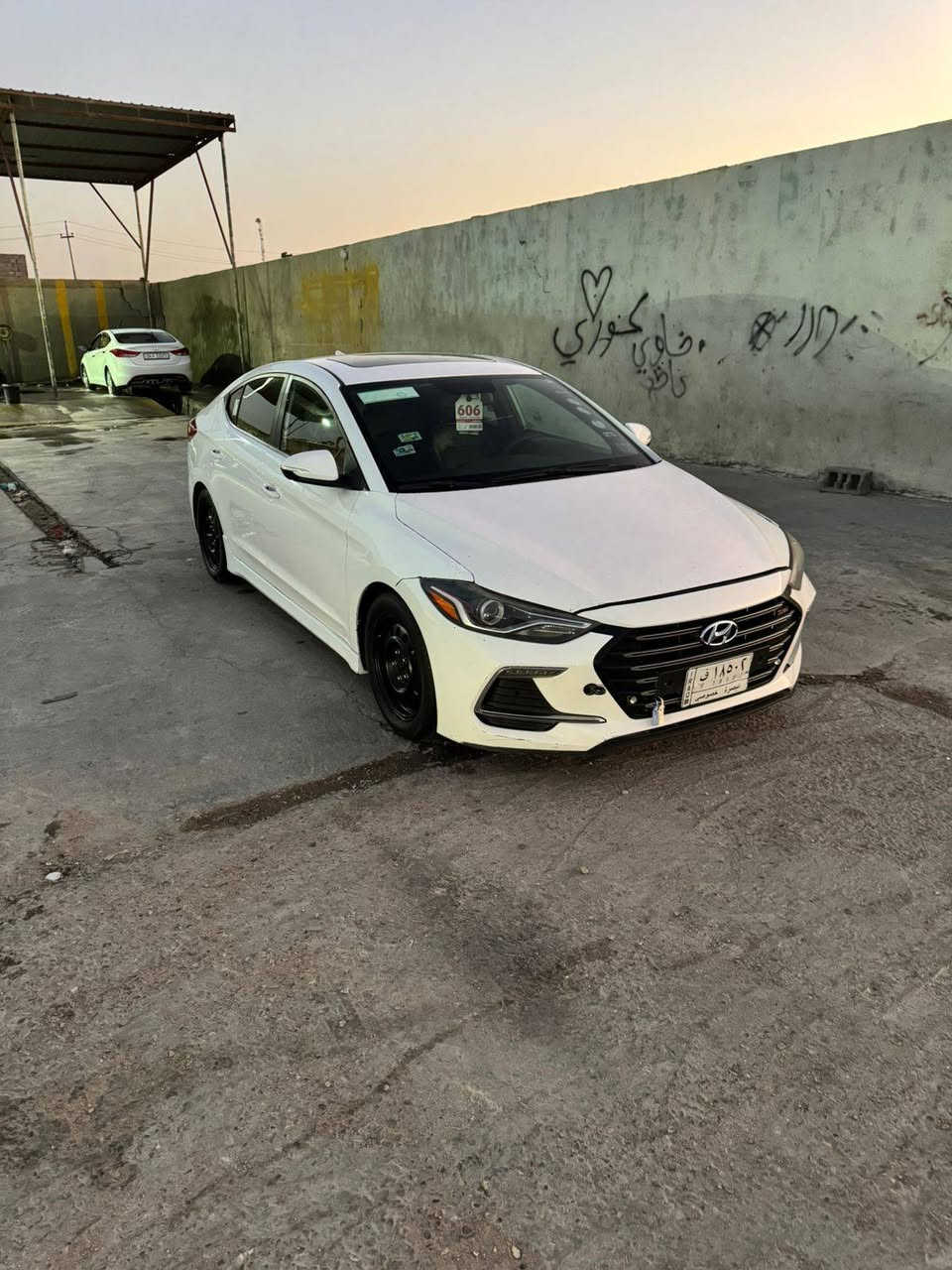 السلام عليكم
النترا 2017 البيع السياره وراد كندي
بيه طخه بلخشم وبنيد مقسم والباقي كله كفاله
فول مواصفات فتحه كشنات جلد السياره اخر فه
مكين الف وستميه تيربو جيدي اي كير عادي السياره كلش حلوه ماشيه 92 الف  حداده مال شركه مامبدله شرط تبريد ثلج السياره ماطالعه ضامه بلكراج رقم بصره تحويل
السعر 130 وبيه مجال  
العنوان البصرة الزبير *********** #***********
