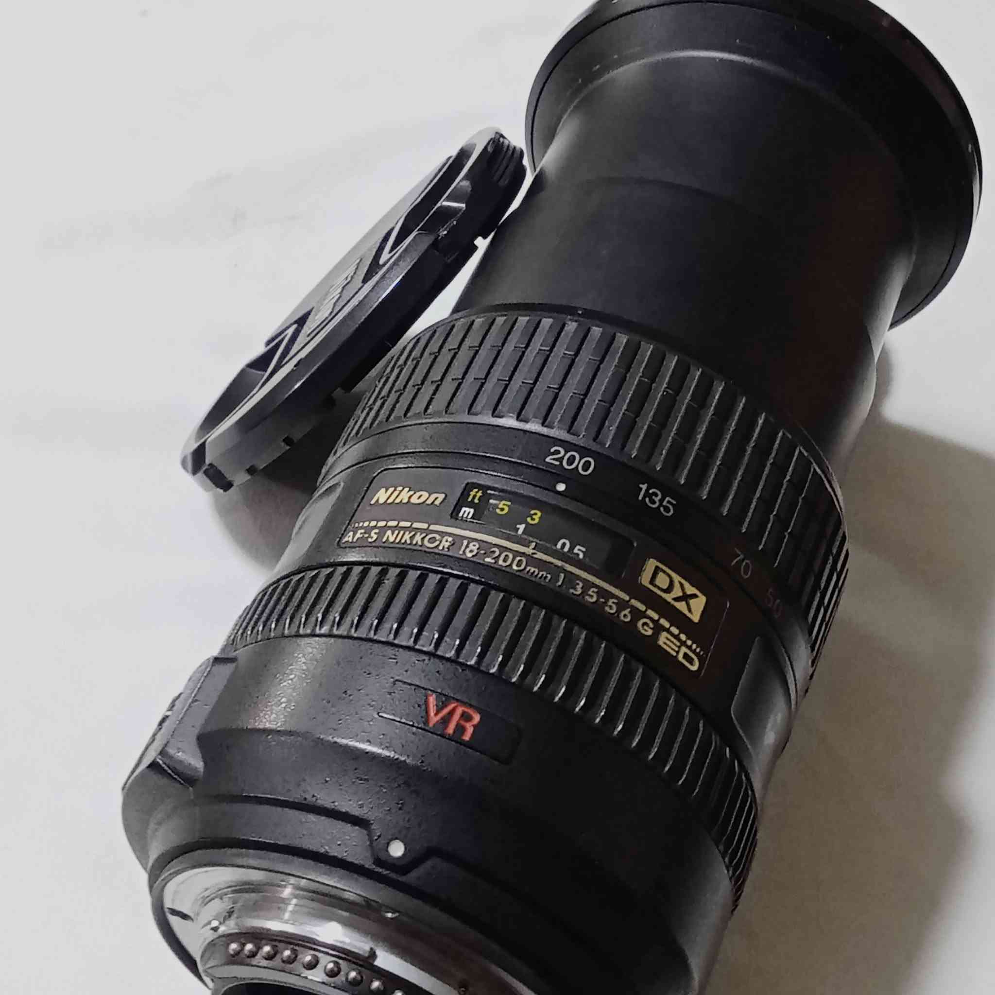 بسم الله للبيع عدسه نيكون دي 18.200🎋♥️🌿
عنيه عن التعريف ☄️ 
🌴🌴🌴🌴🌴🌴🌴🌴🌴

السعر لقطه ..💸💰💳

📸📸📸🎁🎬🎇🤝🚦

01119276311📞🤝

ويوجد لدينا جميع العدسات نيكون وكانون 💫

شراء جميع انواع معدات التصوير واستبدال.♻️

ويوجد شحن محافظات مصر كلها 🚚🚨✈️


**إذا كنت صاحب هذا الإعلان وتريد حذفه لأي سبب، رجاءا أرسل رسالة إلى الدعم الفني**