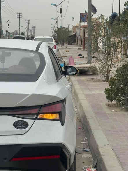 النترا ٢٠٢٤ تجميع صيني رقم بغداد باسمي السنويه
ماشيه 22 لف كيلو 
مواصفات
سلايد 
بصمه ابواب +بصمه تشغيل 
ويل كب 17
اشاير مري
لايت لد 
حساس امامي خلفي
شاشه نفكيشن 
كامره
مري شفط
لايت 3عدسات زنون
كشنات جلد
هند بريك بصمه
كير دجتل طياره
تبريد خلفي 
تحكم ستيرن جهتين /كروز سرعه 
ماطور لايت/كيلو متر دجتل
كير 8 سرعات 
(( دواخل لونين احمر مميز مو اسود ))

كفاله عامه  فقط شخط بسيط قرب الباب   + اكو صبغ بالجامرلغ والدعامية  البقية كفالة السيارة 

يعني ما نقصها شي ابد دينار ما تذب عليها 

مواصفاتها معروفه 
السياره فول مواصفات 
مكينه 1500دبل نوزل 
السعر 145 بيها مجال 
بسيط للشراي حق الجية
 
بغداد / البلديات
للتواصل  *********** 
*********** Colombo
