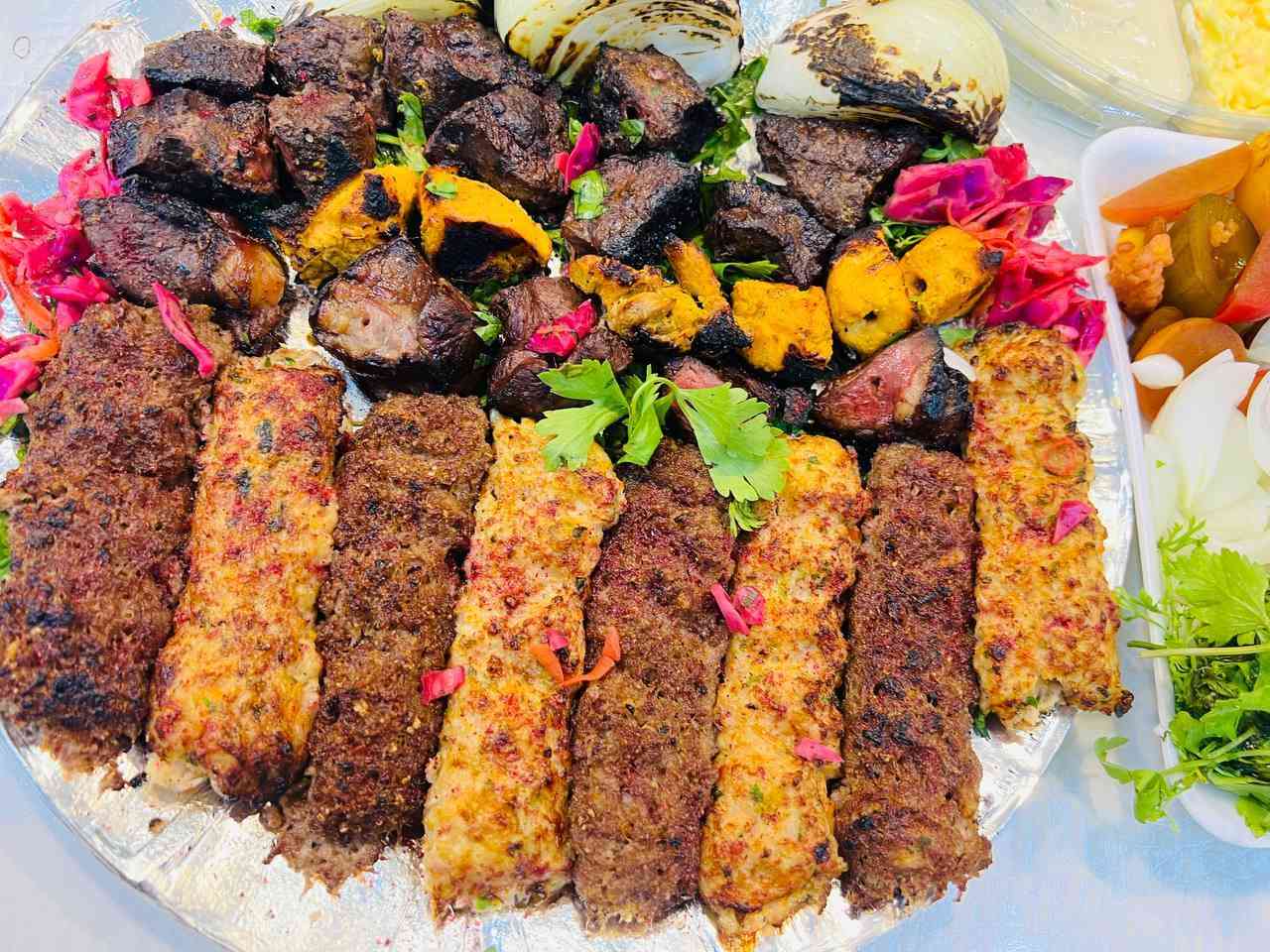 🍢 عرض " مشاويكو " من مطعم عباس القزمري! ✨

​طالعين.. گاعدين بالبيت.. لمتكم ما تكمل بلا مشاوي حارة! 🔥

​🍡 8 شيش كباب مشكل
​🍡 4 شيش مشاوي مشكل
​🥗 صحن مقبلات
🥗 صحن زلايط 

​💰 السعر: 15.000 دينار 

​📞 للطب والتوصيل السريع: 

 *********** 

📍 موقعنا: 
الديوانية / العروبة الأولى / شارع مستشفى الولادة / قرب تقاطع الحرية 
​اطلب هسة وخلي العشا علينا! 👇🍗

