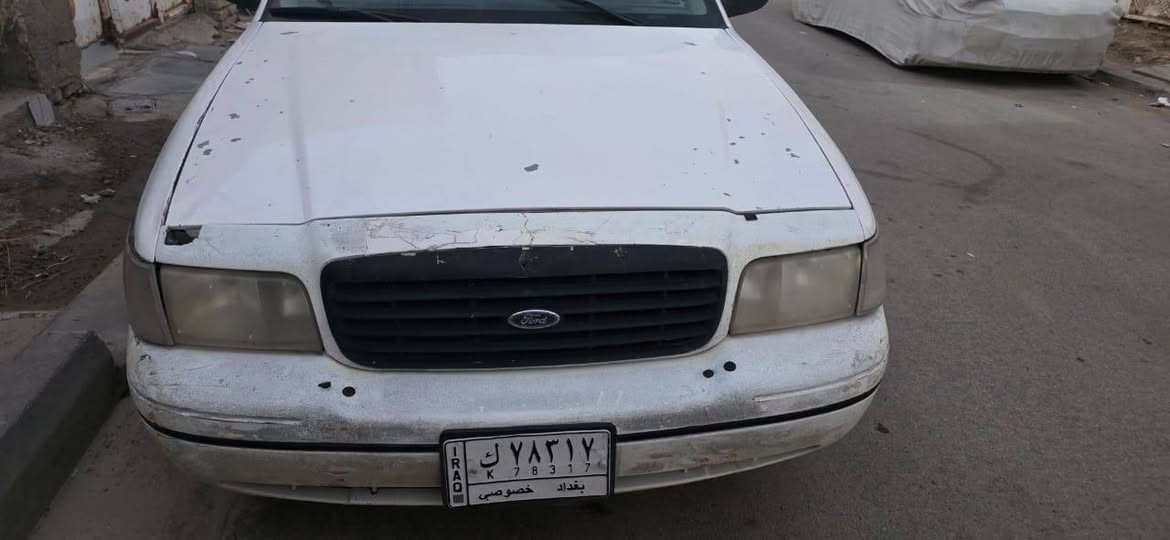السلام عليكم اسعد الله اوقاتكم سيارة فورد فكتوريا موديل 2000 السيارة بأسمي هزتها بشهر 11 السيارة محورة 6 سلندر  vvt  للبيع تفصيخ او كاملة الاتصال ع الرقم *********** او راسلني ع الخاص العنوان ناصرية مركز للعلم السيارة شغالة والمحرك بحالة جيدة جدا
