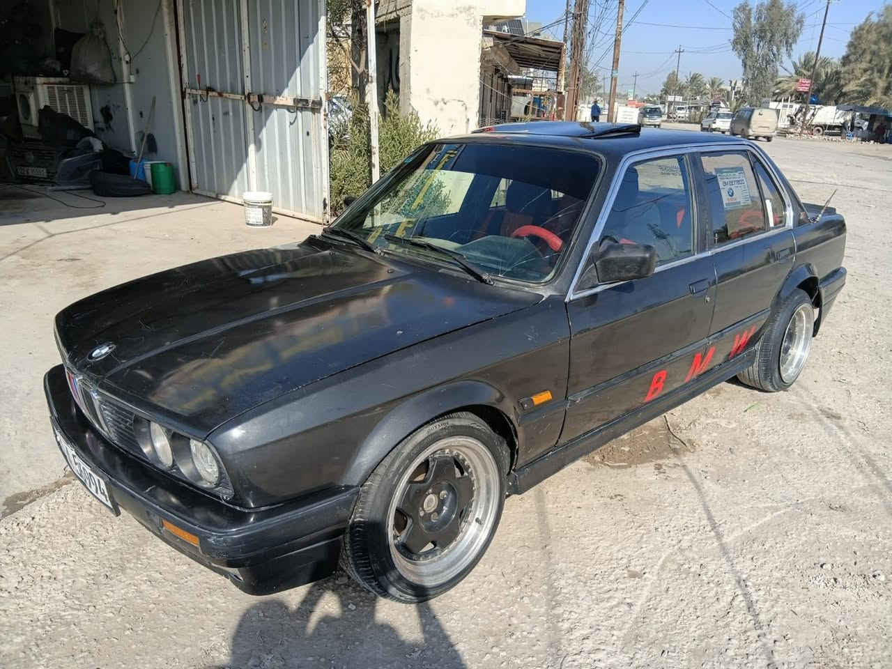 سلام عليكم ورحمة الله وبركاته اخوني الاعزاء بي ام زعره موديل 92 للبيع رقم ديالى السع 30وبيه مجال ***********
