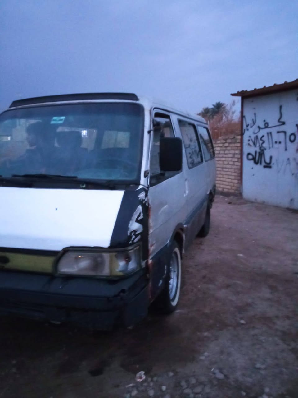 سلام عليكم 
كيا البيع سياره بيه بخار جاهزه كسن تخم تاير كير رقم بغداد احمر سعر 13 وبيه مجال ***********
