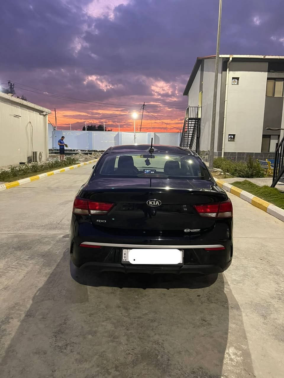 السلام عليكم
كيا ريو 2021 سليمانية وارد امريكي حادثها جاملغ وبنيد بيها مشكلة بالكير  ماشيه 57 الف محرك 1600 دوش مكانها بعقوبة 
للاستفسار اكثر ***********
