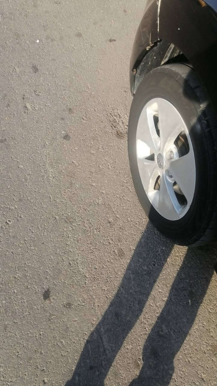 سلام عليكم ورحمة كيا صول ٢٠٠١٥ وأرد أمريكي حادث امريكا بنيد جاملغ بدون داخل ماشيا ٦٢ الف حقيقي رقم مميز بسمي  هزة جديدة سنوية جديدة تبريد ثلج تتفة نار صدر أمامي خلفي جديد تخم تاير جديد عنوان سيار بغداد. مشتل *********** ابو علي سيد سعر ٩٤ ورقة وبيها مجال
