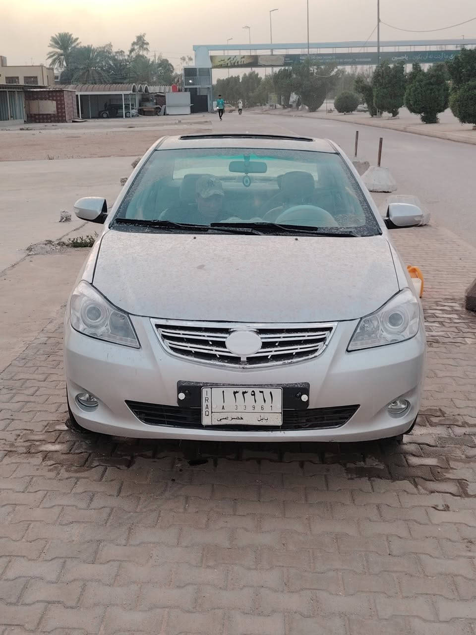 سلام عليكم للبيع BYD G3 2013 محور مكينه وكير كورلا 1800 رقم بابل فتحه سقف السعر 50 وبيه مجال مكان السياره حله ابو غرق للاستفسار الاتصال على الرقم *********** بي واتساب
