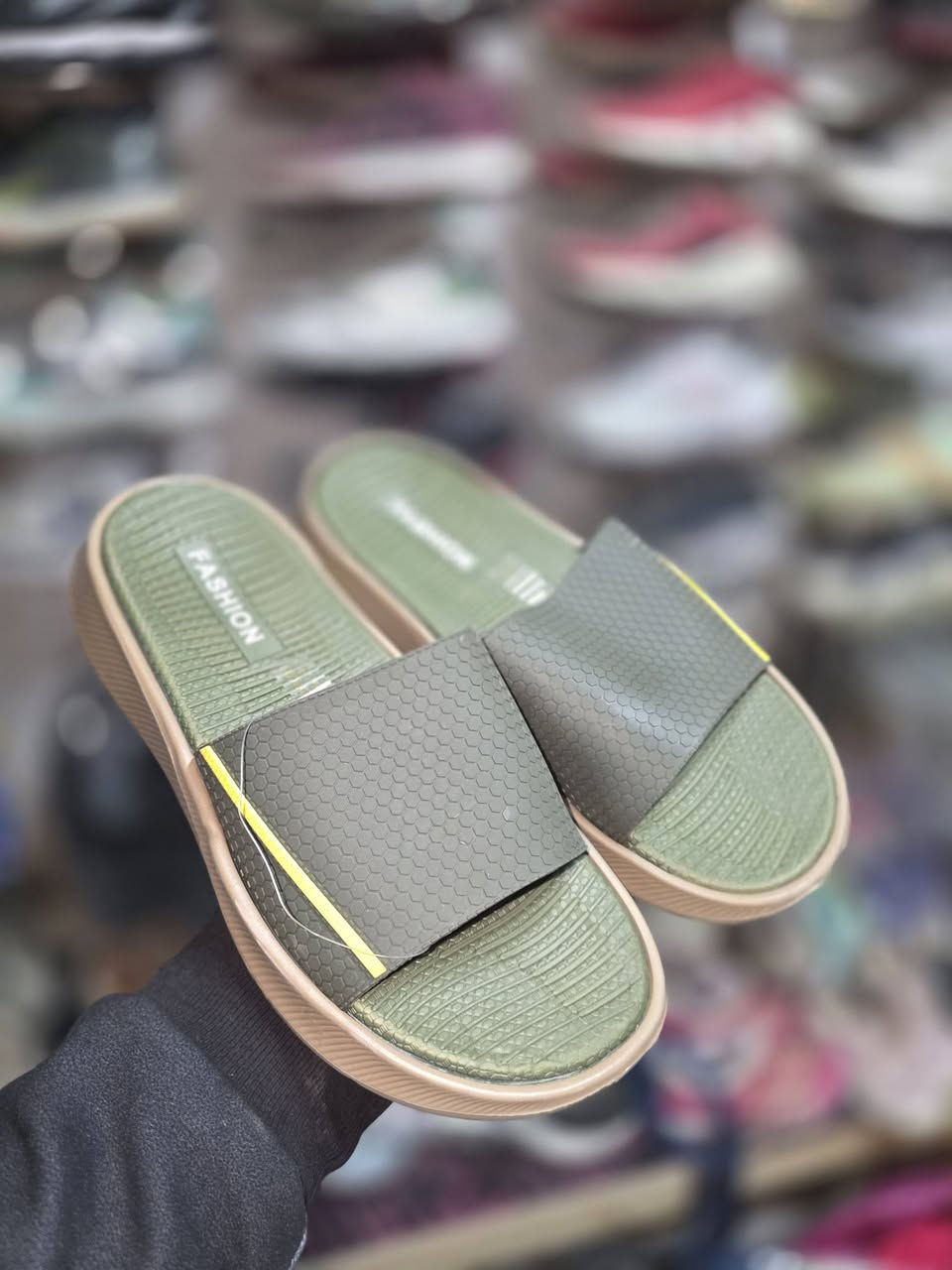 تم وصول وجبة نعال طبي  (ماركات)
#بالة_اوربي
#نعال_رجالي_بالة

قرية السندية قرب (مدرسة الاضواء)
استفسار مراسلة الصفحة
#يوجد_توصيل_لجميع_محافظات


**إذا كنت صاحب هذا الإعلان وتريد حذفه لأي سبب، رجاءا أرسل رسالة إلى الدعم الفني**