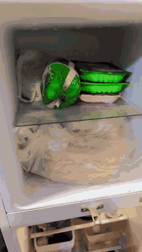 ثلاجة مستعملة قليل كلش تجميدها واضح يمكم بصور حجمها 10 قدم اي عطل مابيها مكاني البلديات سعرها 140 وبيها مجال لشراي لتواصل ع رقم +964 771 578 8811


**إذا كنت صاحب هذا الإعلان وتريد حذفه لأي سبب، رجاءا أرسل رسالة إلى الدعم الفني**