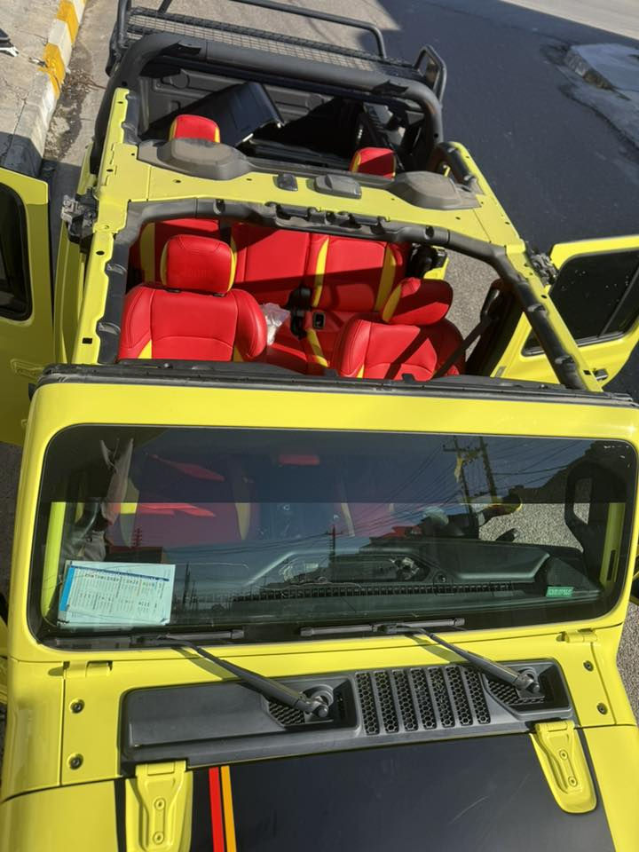 السلام عليكم اخوان
من رخصة أعضاء الكروب المحترمين 
جيب كلاديتر ٢٠٢٣ 
لون مميز فسفوري
سياره حلوه وجديده جاهزه من كلشي 
محرك ٦ سلندر فور ويل أربع جامات كهربائي 
بصمه تشغيل عن بعد قطعتين تبريد 
اوتو سطوب مانع انزلاق وبعد بيها هاويه موصفات
الحادث مالتها جاملغ واحد مبدل 
بدون دواخل بدون إرباك كلها بشرط
لاستفسار ***********
***********
