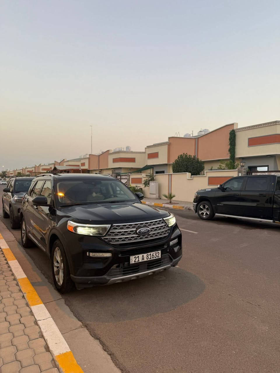 السلام  عليكم ورحمة الله وبركاته
‏‎‏‎       ——— لـلـبـيع  ———

‏‎‏‎فورد اكسبلورر       —  Ford Explorer

‏‎‏‎وراد أمريكي.     —  بدون ايرباك 

‏‎‏‎الموديل           —2021

فئة.                 — Limited /4WD 

حجم المكينه   — V4/2300T

‏‎‏‎اللون               — اسود 

‏‎‏‎المسافه المقطوعه — 86.000 كيلومتر

‏‎‏‎حاله السياره. — صبغ الجاملغ الخلفي + قبغ مبدل بلادي  

‏‎‏‎المواصفات 
‏‎‏‎- بصمة تشغيل 
‏‎‏‎- بصمة أبواب 
‏‎‏‎-تشغيل عن بعد 
‏‎‏‎-ترحيب عند الاقتراب 
‏‎‏‎-كشنات جلد 
‏‎‏‎- رادار جانبي 
‏‎‏‎-رادار امامي 
‏‎- رادار خلفي 
‏‎‏‎- شاشه كبيره تدعم نظام الأبل كار باي ونظام الاندرويد 
‏‎-تدفئة ستيرن 
‏‎-گير ماوس 
‏‎-دبل اكسل 
‏‎-اوتو هولد 
‏‎-اوتو ستوب 
‏‎-هندبريك بصمه 
‏‎-٧وضعيات قياده 
‏‎‏‎-كشنات تدفئة 
‏‎‏‎- ستيرن بحركه كهربائيه 
‏‎‏‎- تبريد مركزي 
‏‎‏‎- بگ لايت LED 
‏‎-صندوق كهربائي 
‏‎-كشنات VIP ( منفصل )
‏‎‏‎- كود باب 
‏‎‏‎-كرسي السايق والراكب بحركه كهربائيه
‏‎‏‎-تحكم ستيرن جهتين 
‏‎‏‎-تحديد سرعه 
‏‎‏‎-مانع انزلاق 
‏‎‏‎-ليد نهاري
‏‎‏‎-كامره خلفيه دواره 
‏‎‏‎باقي المواصفات المعروفه 

‏‎

‏‎‏‎رقم السياره    — سليمانية

‏‎‏‎موقع  السياره — البصرة


**إذا كنت صاحب هذا الإعلان وتريد حذفه لأي سبب، رجاءا أرسل رسالة إلى الدعم الفني**