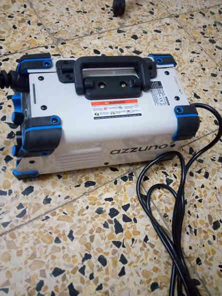 السلام عليكم
 مكينه لحيم ماركه ازونو  وزن ثقيل سعر 130 الف وبي مجال
للاستفسار *********** واتساب
