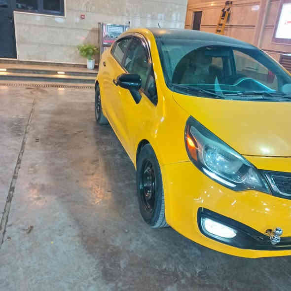 السلام عليكم كيا ريو 2015 وارد أمريكي حادثه جاملق امامي فقط بدون دواخل صور الحادث والسونار بالمنشور السعر 83$وبيه مجال الاستفسار اتصل *********** مكانه بغداد
