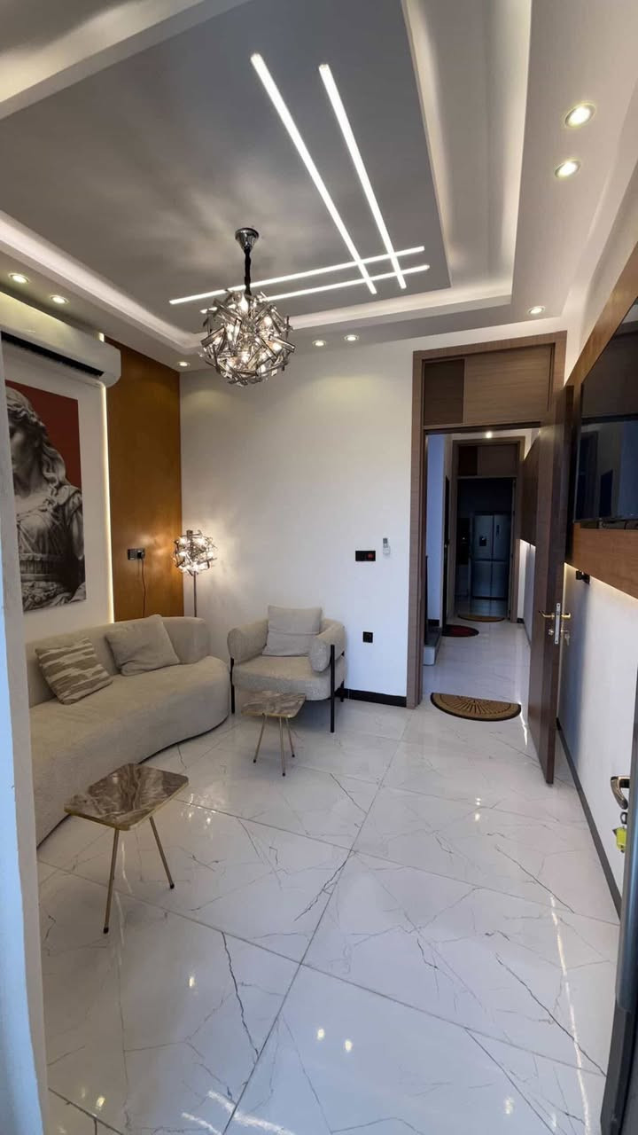 للبيع بيت مساحة 50 متر سند 25 يباع مع الأثاث 😍
غرفتين نوم صالة ومطبخ معزول و 4 حمام 🏡
مؤثث كامل هوم سنتر . خلف جامعة العميد ❤️
مقابل دوانم ابن حلوه 🌝
صب كونكريت بناء طابوق جمهوري😘😍

 السعر 95 وبي مجال مع الاثاث 🏡😍///***********
