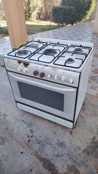 طباخ يطالي لبيع مكان خالص السعر ١١٠ تفاصيل عل هاذا الرقم ٠٧٨٣١٢٧٦٦٠٥